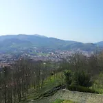 Artxanda Bilbao, Parking Gratuito En El Exterior Junto Al (adults Only)