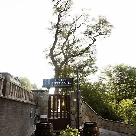 Hotel Artxanda Bilbao, Parking Gratuito En El Exterior Junto Al Hotel (Adults Only) *
