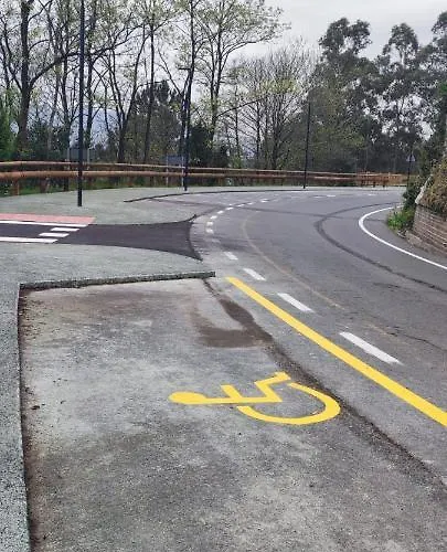 Artxanda Bilbao, Parking Gratuito En El Exterior Junto Al (adults Only) *