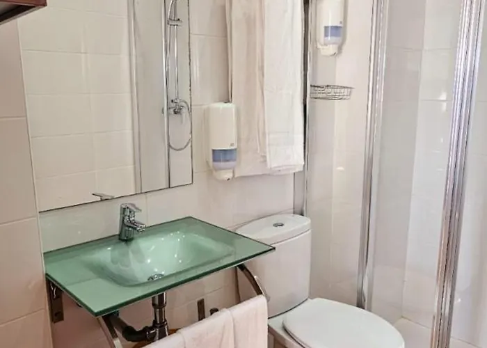 Hotel Artxanda Bilbao, Parking Gratuito En El Exterior Junto Al (adults Only)