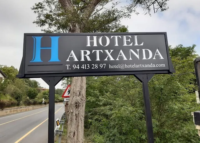 Hotel Artxanda Bilbao, Parking Gratuito En El Exterior Junto Al (adults Only) *