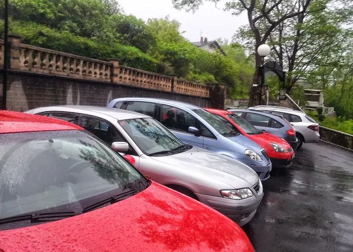 Artxanda Bilbao, Parking Gratuito En El Exterior Junto Al (adults Only) Hotel