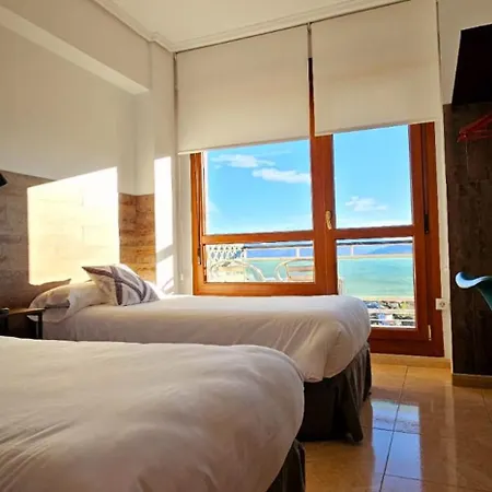 Artxanda Bilbao, Parking Gratuito En El Exterior Junto Al (adults Only) מלון *
