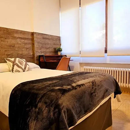 מלון Artxanda Bilbao, Parking Gratuito En El Exterior Junto Al (adults Only) *
