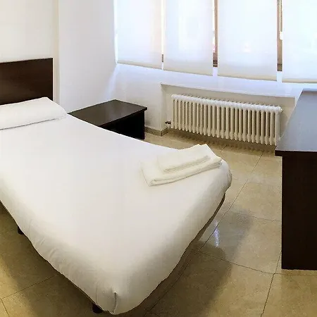 Artxanda Bilbao, Parking Gratuito En El Exterior Junto Al (adults Only) Hotell *