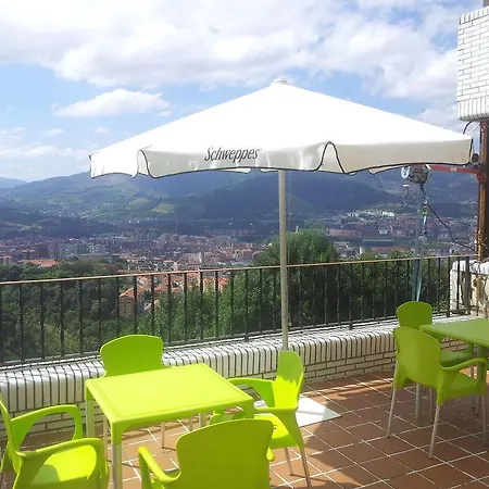 Artxanda Bilbao, Parking Gratuito En El Exterior Junto Al (adults Only) מלון