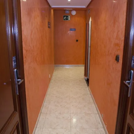 Artxanda Bilbao, Parking Gratuito En El Exterior Junto Al (adults Only) Hotell Bilbao